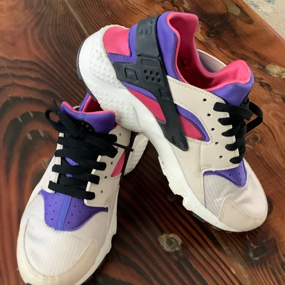Nike Athletic Shoes in Excellent Condition
